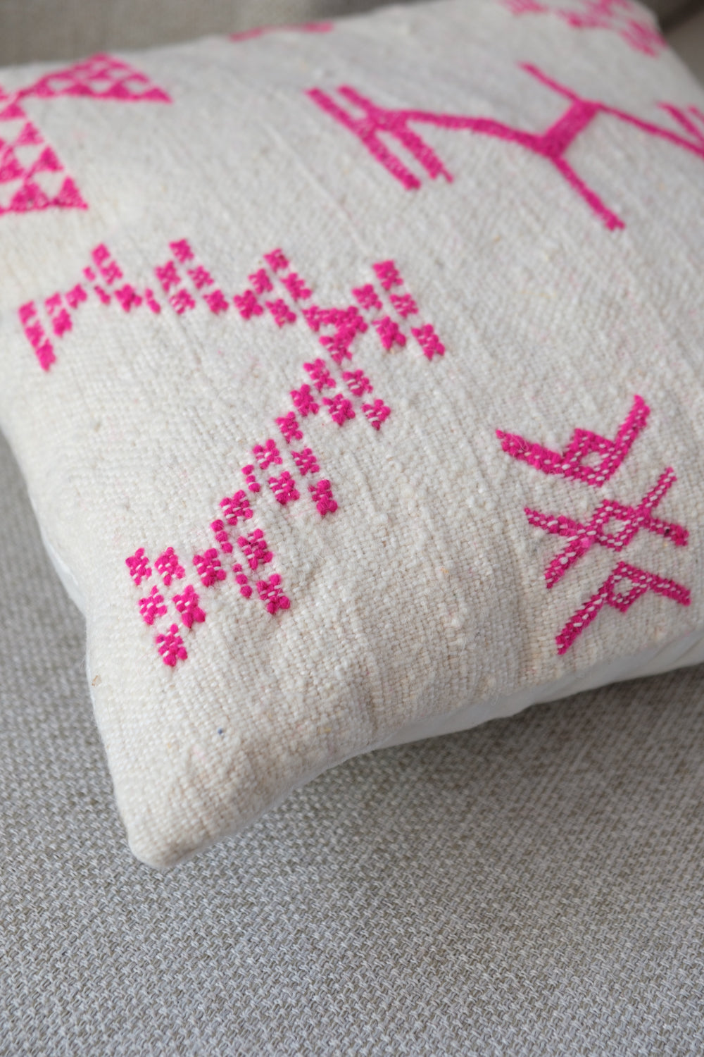 Hand-woven cushion IMLIL