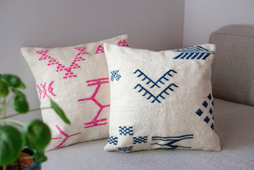 Hand-woven cushion OURIKA 
