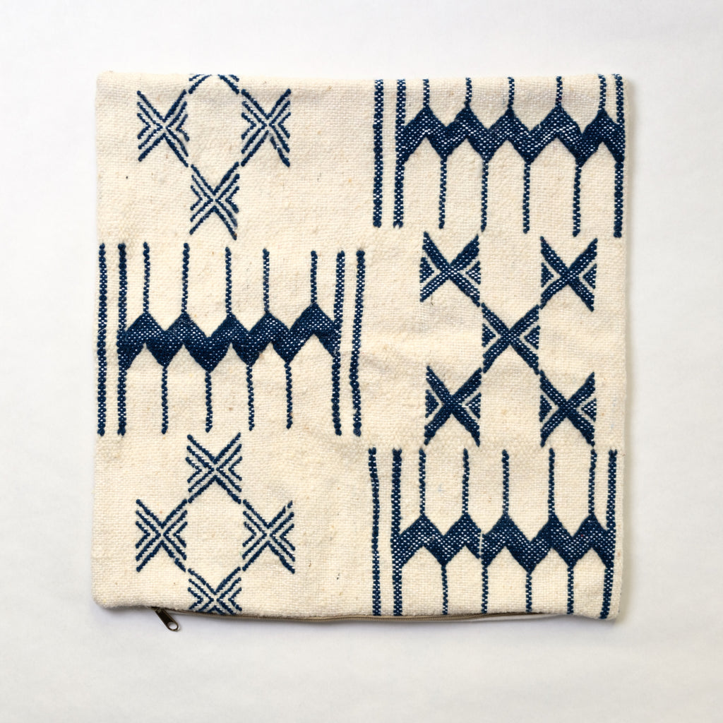 Hand-woven cushion OURIKA 