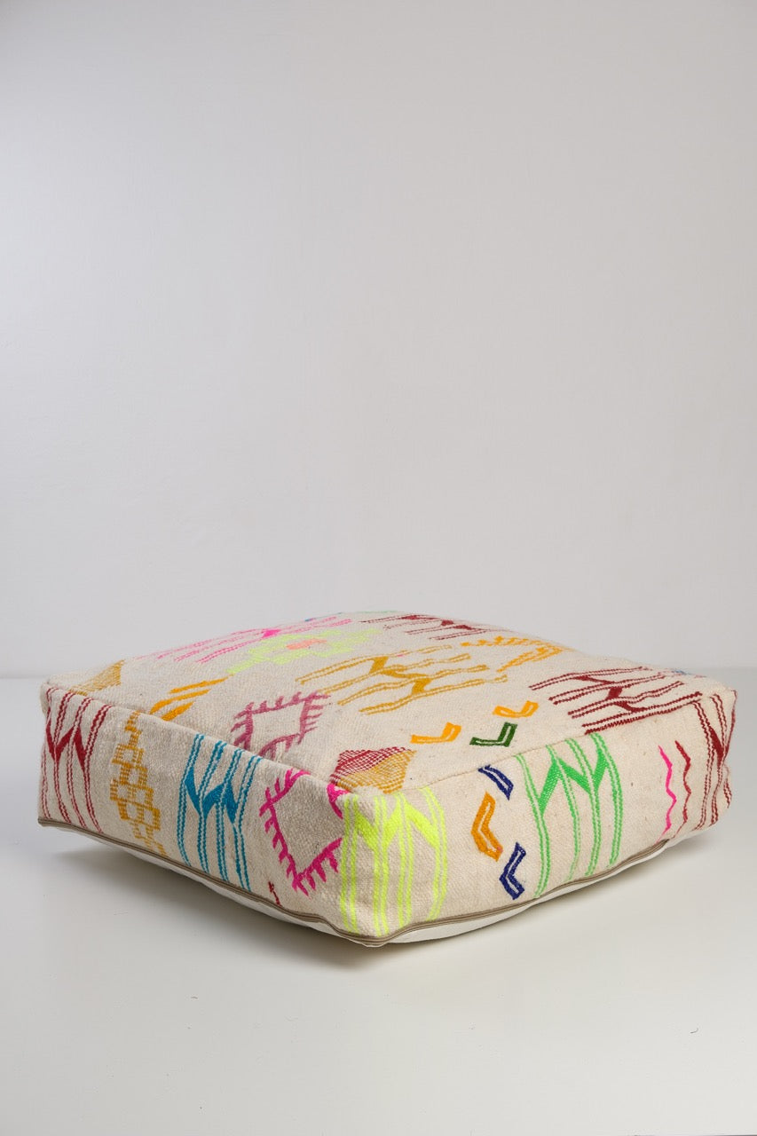 Hand-woven pouf SHIBI